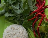 Foto langkah ke 1 dari resep Cireng Nasi Bayam Pedas.