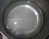 A picture of step 3 of Cornflour ka Halwa.