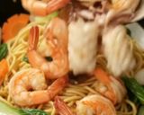 Hình bước làm 5 của món Mì Xào Hải Sản