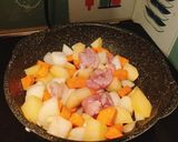 รูปขั้นตอนการทำที่ 1 ของ แกงกะหรี่หมูทอด