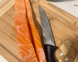 Foto del paso 1 de la receta: Tartar de salmón con papaya y aguacate