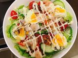 Salad tôm trứng cho bữa trưa