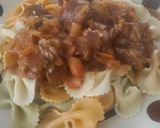 Foto del paso 4 de la receta: Salsa de carne y piñones