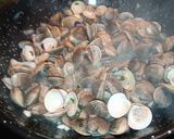 Foto del paso 6 de la receta: Chirlas a la marinera