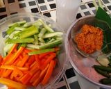 Foto langkah ke 1 dari resep Acar kuning wortel dan timun.