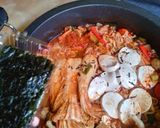 Foto langkah ke 11 dari resep Ramyeon Ala2 (Bahan2 Lokal).