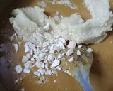 A picture of step 4 of Besan mawa ladoo.
