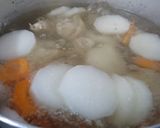 A picture of step 3 of Simple Chicken Bánh Canh.