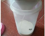 Foto langkah ke 4 dari resep Minyak Kelapa Murni (VCO) Tanpa Pemanasan.