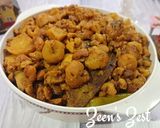 A picture of step 5 of Urad Badi and Aloo Curry.