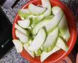 Hình bước làm 1 của món 🌱 Mướp Xào Giá Đỗ