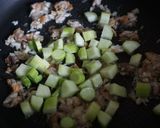 รูปขั้นตอนการทำที่ 2 ของ ข้าวผัดพริกก้านคะน้าปลาเค็ม
