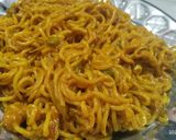 A picture of step 2 of Simple maggi.