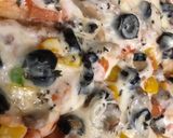 صورة لخطوة 2 من وصفة بيتزا خضار بـ 15 دقيقه 🍕👩🏻‍🍳