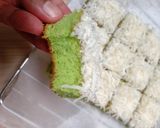 Foto langkah ke 5 dari resep Pandan Cake.