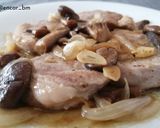 Foto del paso 7 de la receta: Solomillo de cerdo con setas y cebolla al brandy