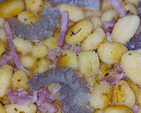 Foto del paso 5 de la receta: Ñoquis con bacon y langostinos