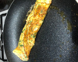 Foto del paso 6 de la receta: Rollitos de tortilla de zanahoria rallada, queso y perejil