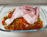 Foto del paso 5 de la receta: Pollo asado con setas y pimientos