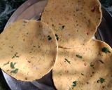 A picture of step 4 of Spicy masala puri.
