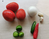 Foto del paso 1 de la receta: Salsita de jitomate tatemada