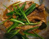 Foto langkah ke 5 dari resep Ceker Ayam Lunak Pedas Manis.
