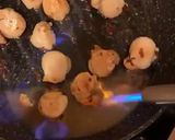 Une image de l'étape 3 de Saint Jacques flambées au whisky.
