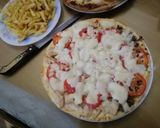 صورة لخطوة 5 من وصفة احلي بيتزا 🍕 ده ولا ايه يارب تعجبكم