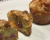 Une image de l'étape 4 de Cakes à la saucisse de morteau , au comté et au vin blanc.