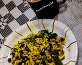 A picture of step 5 of Murmura upma (puffed rice upma).