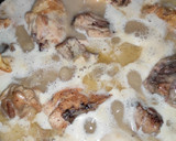 Foto del paso 4 de la receta: Pollo en salsa de ajo