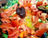 Foto del paso 5 de la receta: Albóndigas con espinacas en salsa de verduras 🍃🥕🍅🥒