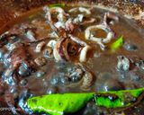 Foto langkah ke 5 dari resep Cumi Masak Hitam ala Chef Muhammad.