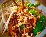 A picture of step 5 of Vegan Pad Thai.