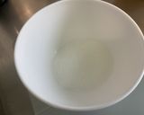 Une image de l'étape 1 de Biscuit de Savoie au café et amandes.