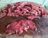 Foto del paso 1 de la receta: Ternera en salsa Strogonoff