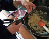 Foto del paso 3 de la receta: Chipirones con curry y puré de patata