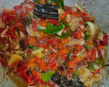 Foto langkah ke 2 dari resep Ikan Asap Kecap Pedas.
