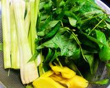 Hình bước làm 1 của món Gà Tre Hấp Muối Sả (Bằng Nồi Cơm Điện)