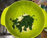 A picture of step 4 of Broccoli, feta and spinach quiche.