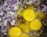 முட்டை பணியார குழம்பு(muttai paniyara kulambu recipe in tamil) ரெசிபி ஸ்டேப் 5 புகைப்படம்