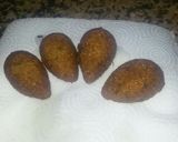 A picture of step 7 of Syrian Fried Kibbeh.