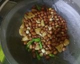 Foto langkah ke 1 dari resep Bihun bumbu ketoprak.