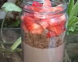 Une image de l'étape 4 de Verrine fraises 🍓 / crumble et flan chocolat 🍫.