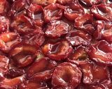 Une image de l'étape 3 de Tatin aux prunes.