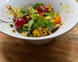 Une image de l'étape 9 de 🍋Salade 🥗 estivale 🍒quinoa 🌶️fève fraîche 🍃épinards.