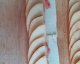 A picture of step 6 of Apple rose pastry.