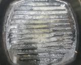 Foto langkah ke 2 dari resep Telur Dadar Gulung.