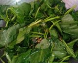 Foto langkah ke 4 dari resep Tumis Kangkung Seadanya.