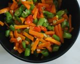 Foto langkah ke 5 dari resep Tumis buncis wortel.